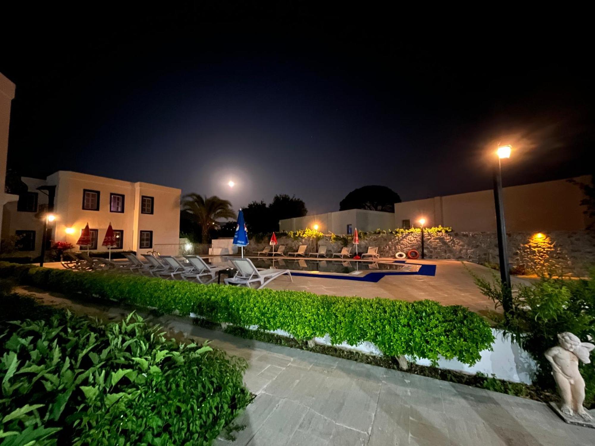 Ege Apartments 얄리카베크 외부 사진